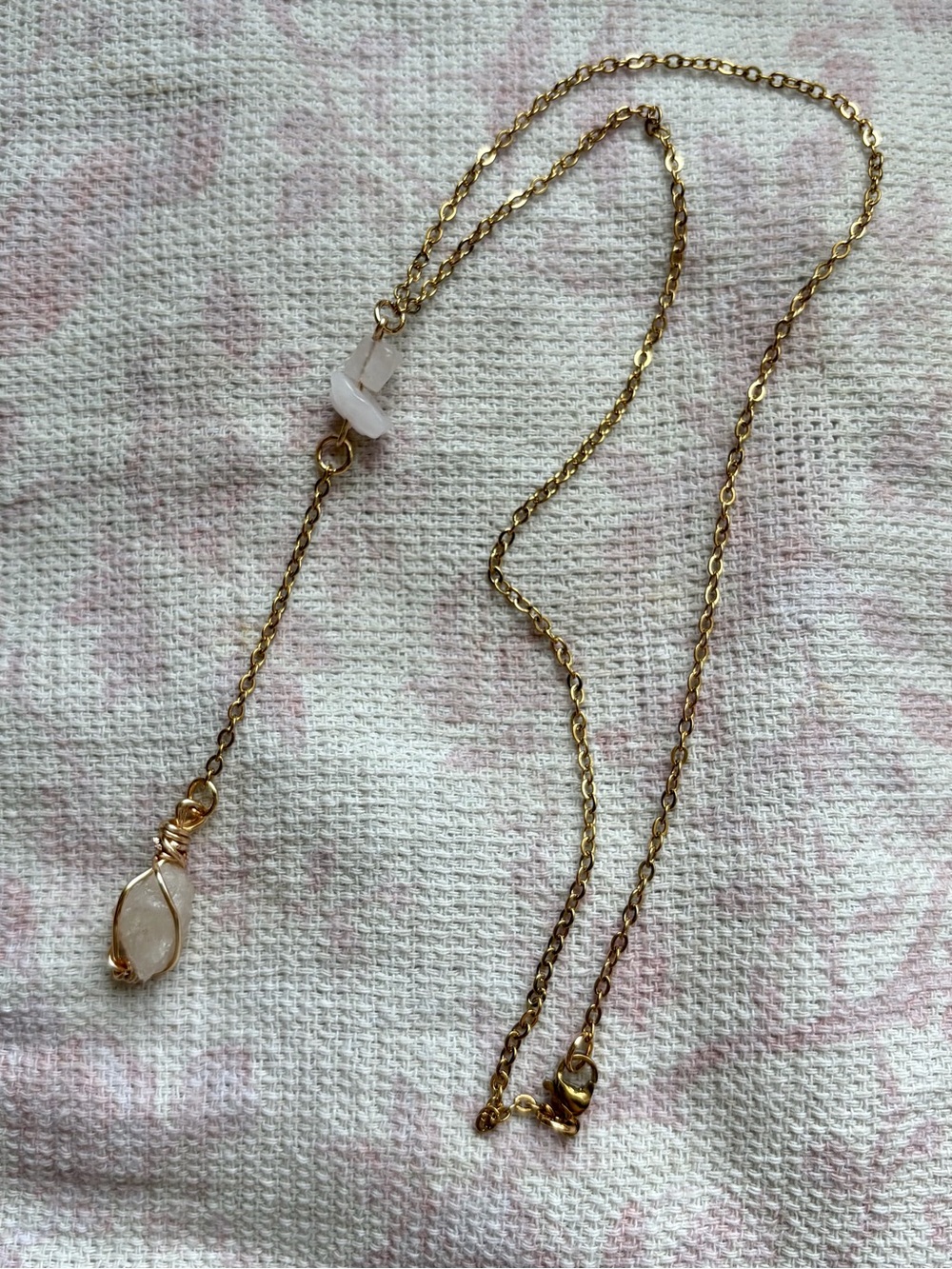 HANDMADE Gold Chain Necklace with White Stone Pendant - Unbranded